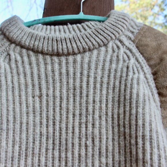 Heavy wool Woolyback sweater for men from England - Picture 2 of 7